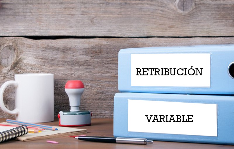 ¿Es posible exigir que el trabajador esté dado de alta en la empresa a 31 de diciembre para cobrar la retribución variable cada año?