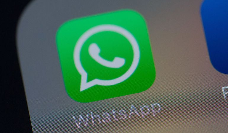 Incluir o no a los empleados en un grupo de Whatsapp es una de las dudas que surgen a los empresarios